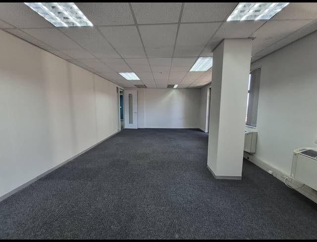 100M² OFFICE TO LET IN SANDTON CENTRAL
